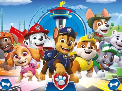 Wesołe psi patrol postacie: Chase, Marshall, Skye, Rubble, Rocky, Zuma i Everest gotowi do akcji.