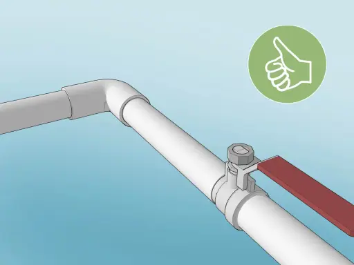 Instrucciones para como unir dos tubos de PVC con manguito. Se muestra un sistema de tuberías con una válvula y un pulgar hacia arriba indicando éxito.