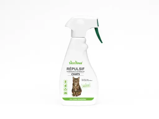 Flacon de répulsif chat Verina, un remède de grand-mère naturel aux huiles essentielles pour intérieur et extérieur.