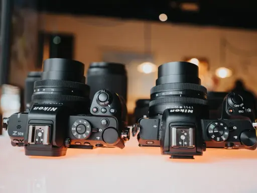 Nikon Z50: Jaki obiektyw wybrać? Przewodnik po najlepszych szkłach