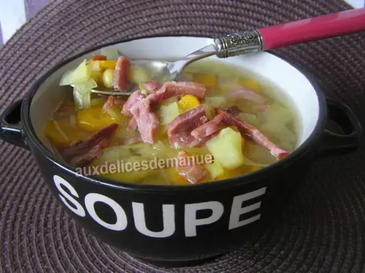 Soupe poireaux carottes: le secret d'un velouté savoureux et facile