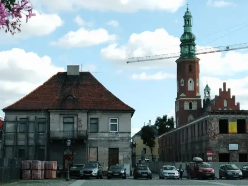 Radom: Odkryj sekrety miasta! Przewodnik po atrakcjach i zabytkach