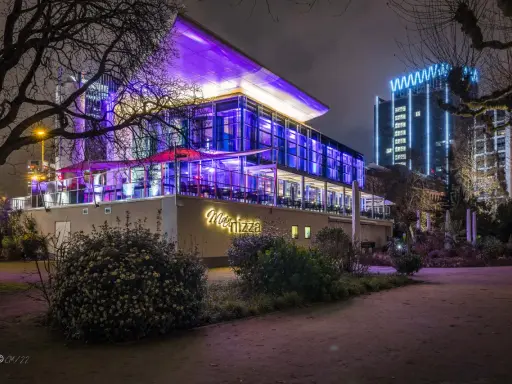 Main Nizza Frankfurt: Restaurant, Biergarten & mediterranes Flair