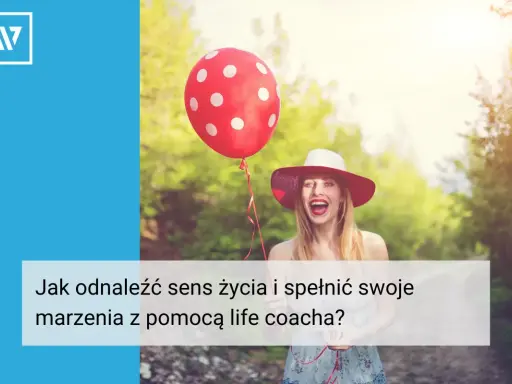 Szczęśliwa kobieta z balonem szuka sensu życia.
