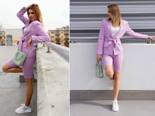 Jasny fiolet świetnie komponuje się z miętową torebką i pastelowymi sneakersami. Stylizacja na co dzień.