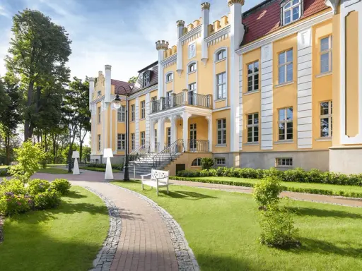 Leśny Dworek Korne: Twój Przewodnik po Kaszubskiej Perle