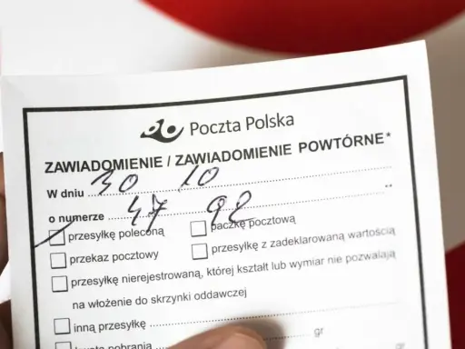 Czy Poczta Polska pracuje 15 sierpnia? Odpowiedź i alternatywy