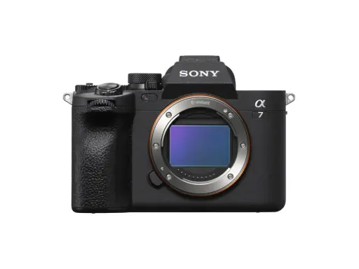 Sony Alpha 7, una delle migliori mirrorless entry level, con sensore visibile.
