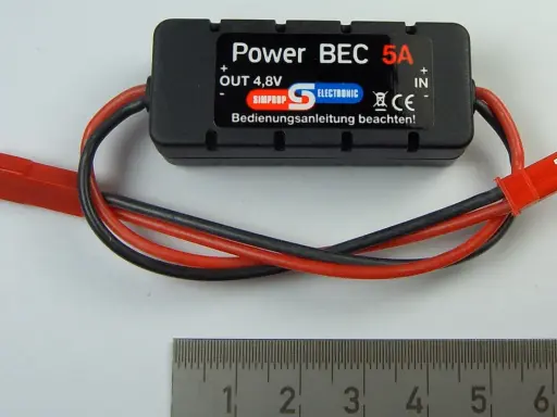 Power BEC 5A mit 4,8V Ausgang. Dieses sbec-Modul von Simprop Electronic ist für Modellbauanwendungen gedacht.