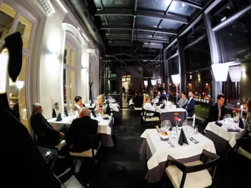 Odkryj nowe restauracje w dworkach: Historia i nowoczesny smak