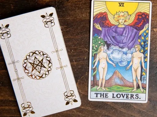 Tarot a wierność partnera: Jak karty ujawnią prawdę o związku?