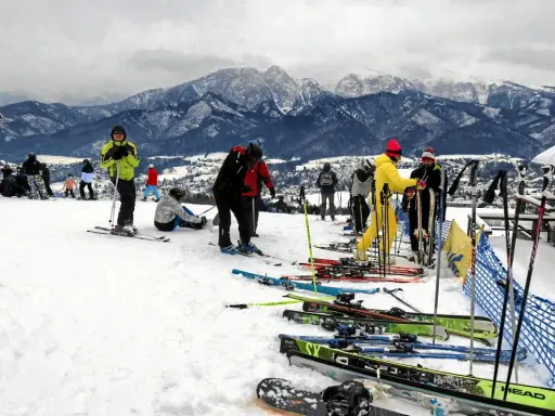 Zakopane: Cennik stoków narciarskich 2025/2026. Gdzie taniej?