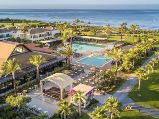 Impressive Playa Granada Golf: Tu oasis de golf, playa y relax