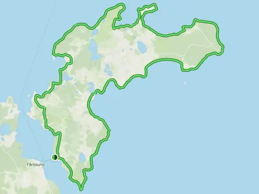 Karta över vandringsleder på Fårö, Gotland. Grön linje markerar en naturskön rutt längs kusten och genom inlandet.