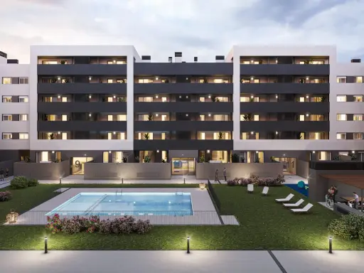 Modern apartments with pool and green areas, ideal for families. VPO Zaragoza.
