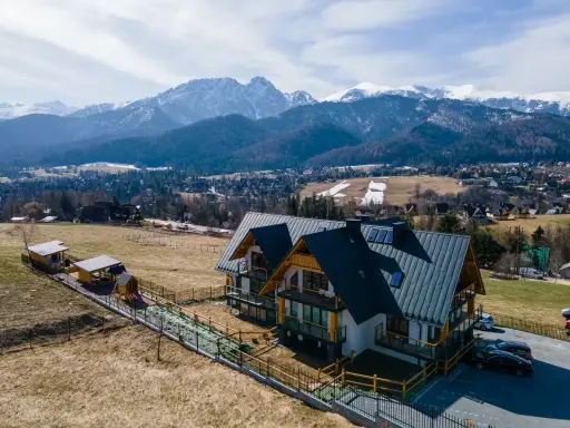Butorowy Wierch noclegi: Jak wybrać idealny z widokiem na Tatry?