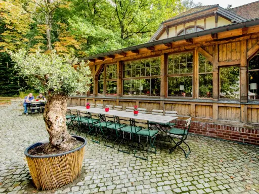 Zeisigwaldschänke Chemnitz: Infos, Speisekarte, Biergarten & Feiern