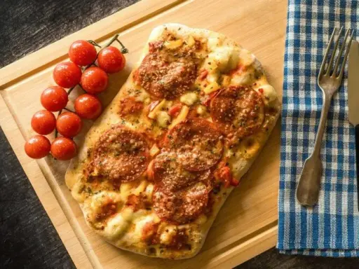 Pizza gourmet: Co to? Odkryj definicję i sekrety wyjątkowego smaku.