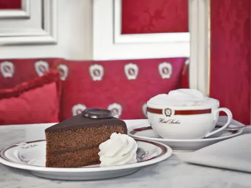 Hotel Sacher Wien: Legende, Luxus & die echte Sacher-Torte