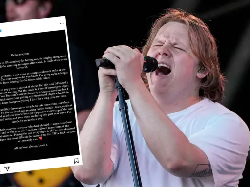 Lewis Capaldi sjunger passionerat på en Lewis Capaldi konsert. Han meddelar att han tar en paus från turnén för att fokusera på sin hälsa.
