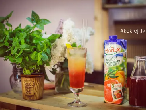 Drinki z żurawiną: Od klasyki po mocktaile przepisy krok po kroku