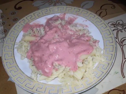 Makaron z serem na słodko: przepis na idealny smak dzieciństwa (15 min)