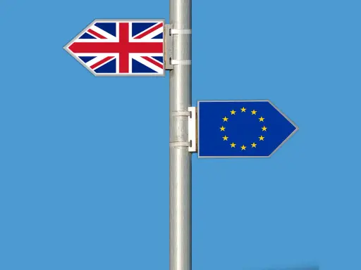 Louis Vuitton z UK do Polski: Czy to się opłaca po Brexicie?