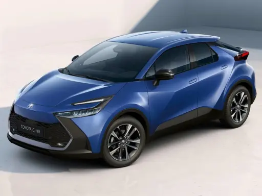 Un elegante Toyota C-HR 2026 azul eléctrico, con líneas futuristas y un diseño deportivo, listo para conquistar las calles.