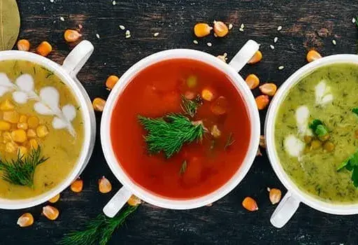 Minestre, Zuppe e Vellutate: Guida ai Tipi e alle Differenze