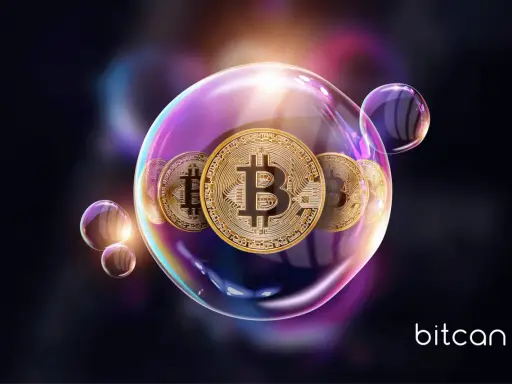 Złote monety bitcoin w bańce mydlanej, symbolizujące zmienność rynku, jak w czasach kompanii mórz południowych.