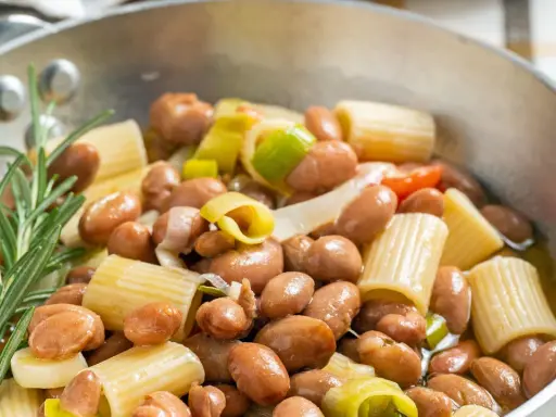 Minestra di Fagioli: Ricetta Tradizionale, Segreti e Varianti Golose