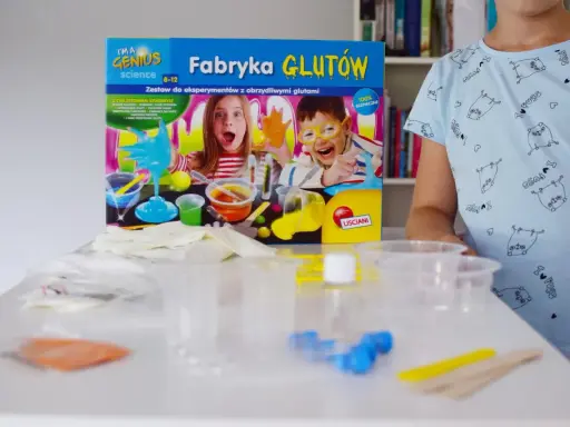 Bezpieczna guma sensoryczna: Jak zrobić glutka dla rozwoju dziecka?