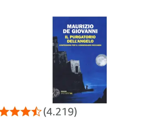 Copertina del libro "Il purgatorio dell'angelo" di Maurizio De Giovanni. Una scena notturna con un edificio scuro e una figura solitaria vicino al mare, sotto una luna piena.