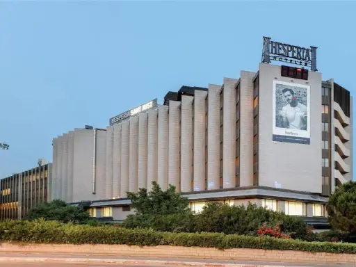 Hotel Hesperia Barcelona Sant Just: comodidad y cercanía a atracciones
