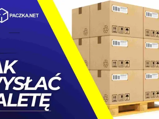 Jak wysłać paletę kurierem? Stos kartonów na drewnianej palecie, gotowych do transportu.