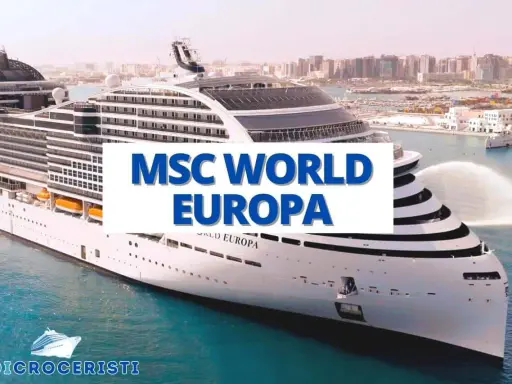 MSC World Europa, un gigante dei mari, attracca con un getto d'acqua festoso. Il ponte 16 offre una vista mozzafiato.