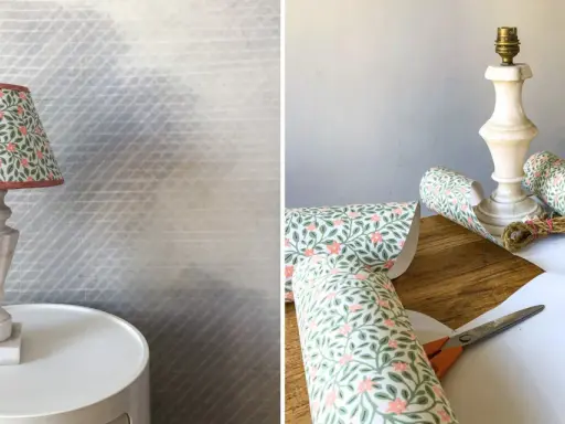 Pour relooker un abat-jour, on utilise du papier peint fleuri, des ciseaux et une règle.
