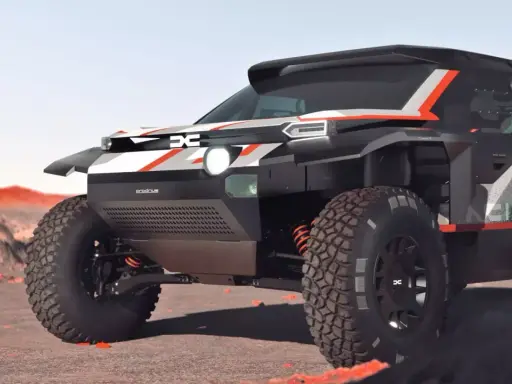 Un vehículo Dacia Dakar futurista, con diseño agresivo y neumáticos todoterreno, listo para conquistar cualquier desafío en un paisaje desértico.
