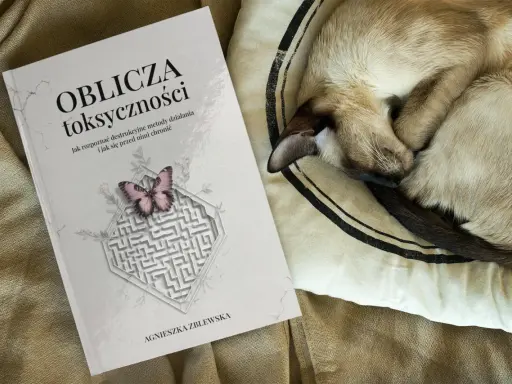 Obojętność na kobietę: Cicha pułapka? Jak odzyskać siebie?