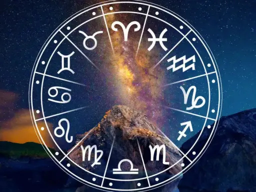 Gwiazdy nad górą tworzą magiczny krąg zodiaku. To jak kosmiczny plan, który może zawierać wskazówki dla każdego, kto szuka swojej drogi. Lilith kosmogram w centrum symbolizuje tajemnicę i siłę.
