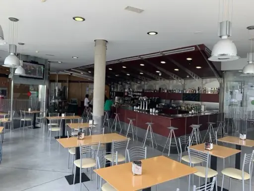 La Central Gastronómica: Menú, horarios y experiencias en A Coruña