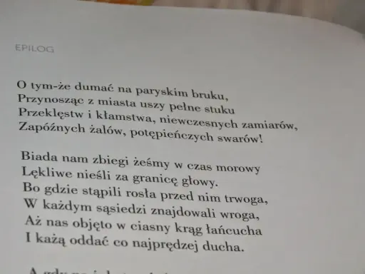 Fragment "Pana Tadeusza" z epilogu. Wiersz opisuje gorzkie refleksje o losie narodu, pełne cytaty o klęskach i żalach.
