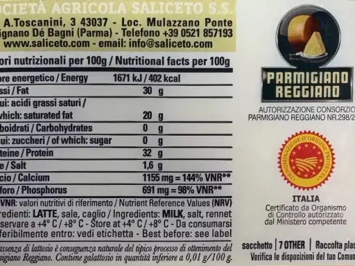 Parmigiano Reggiano: 100g enthalten 1155 mg Kalzium, was 144% des Tagesbedarfs deckt. Ein gesunder Genuss mit viel **Parmesan Calcium**.