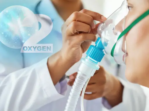 Arzt passt Sauerstoffmaske an. Zu viel Sauerstoff bei COPD kann schädlich sein.