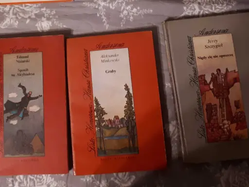 Książki z serii "Lista Honorowa Hansa Christiana", w tym "Gruby" Aleksander Minkowski, "Sposób na Alcybiadesa" i "Nigdy cię nie opuszczę".