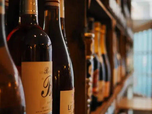 Jakie wino ma najmniej kalorii? Wybierz idealne na dietę!