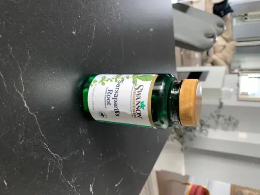 Sarsaparilla: Skutki uboczne i interakcje. Czy na pewno wiesz wszystko?