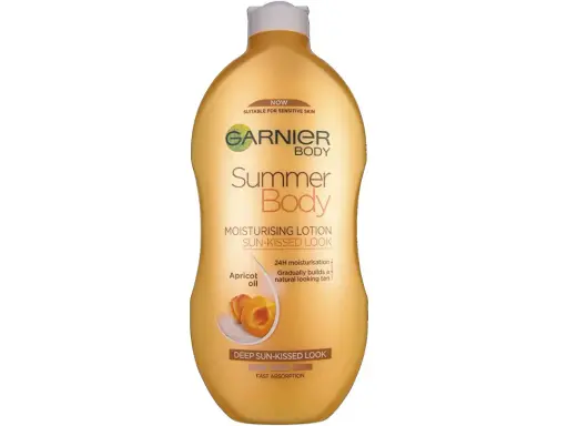 Lozione Garnier Summer Body per diversi tipi di abbronzatura, con olio di albicocca per un look baciato dal sole.