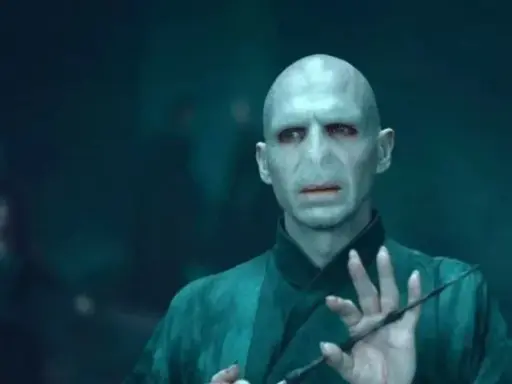 Ralph Fiennes jako Voldemort: tajemnice roli i jej wpływ na karierę aktora