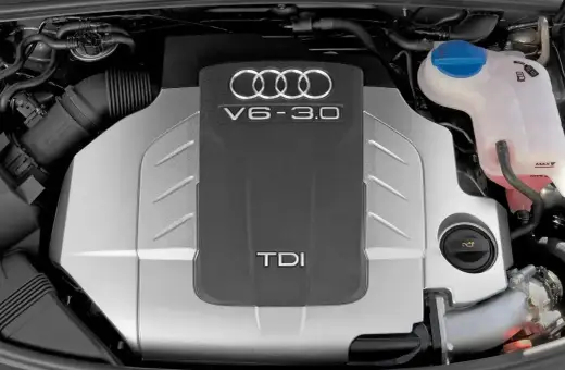 Silnik Audi V6 3.0 TDI, czysty i zadbany, gotowy do pracy.